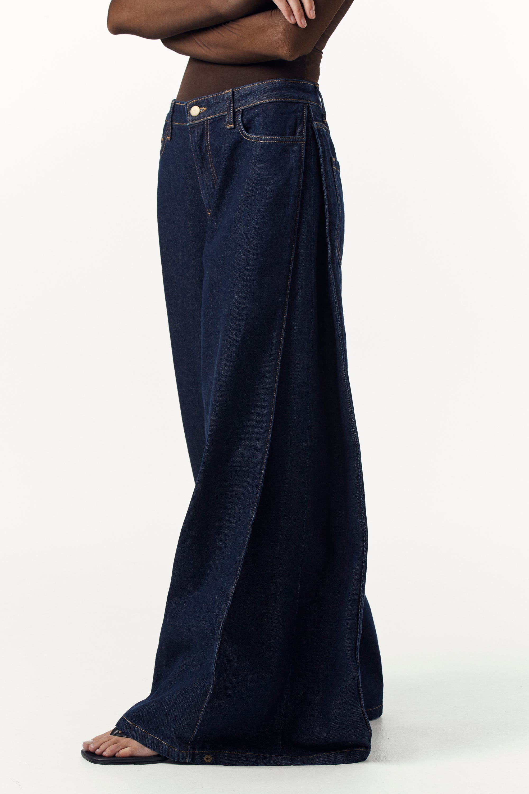 Navy Jeans